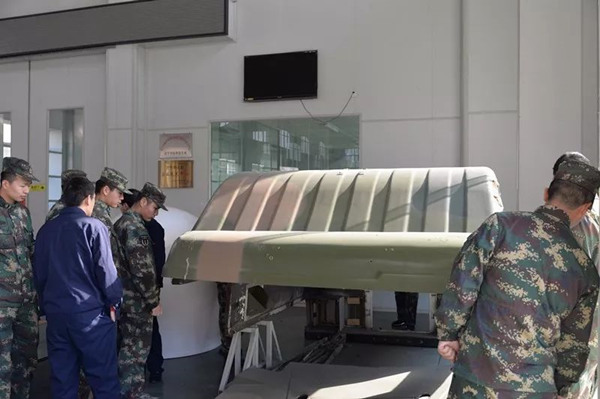 學(xué)員參觀(guān)英特力新材料